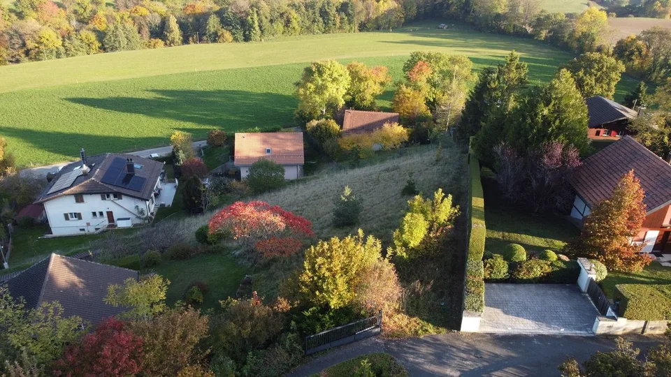 Buildable plot with breathtaking views of the Alps!