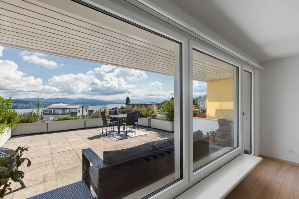 Wohnen mit herrlichem See- und Bergblick - charmantes Terrassenhaus...