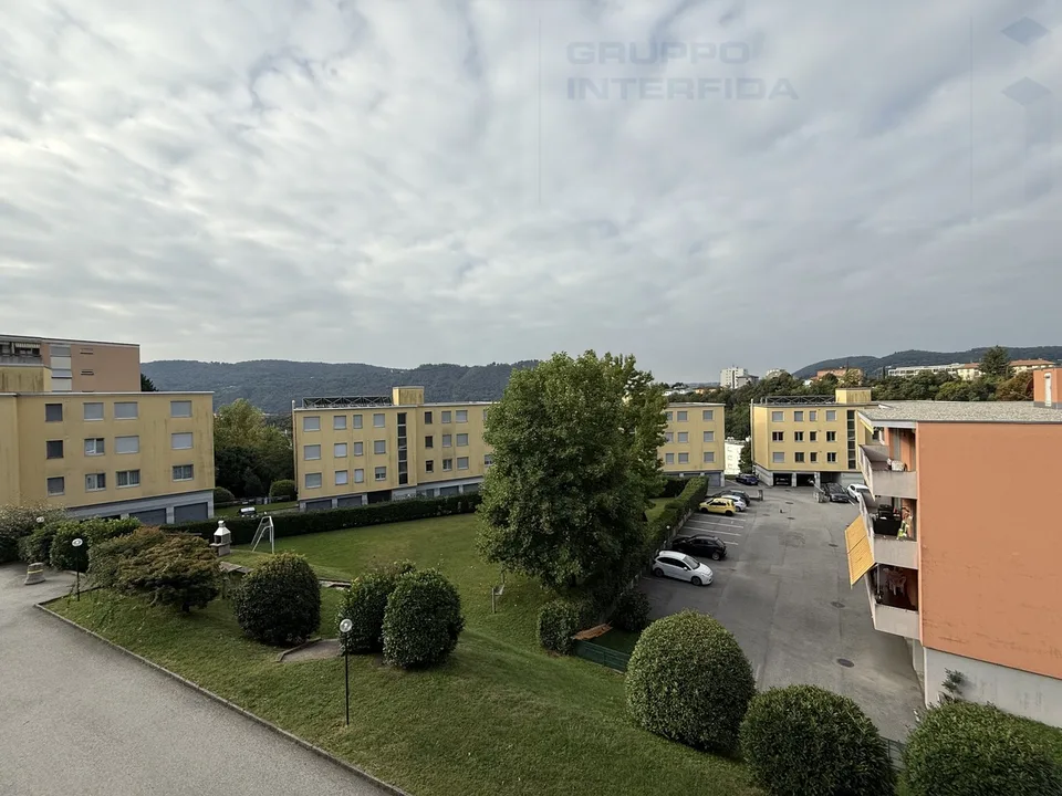 Stabiles Wohngebäude mit 5 Einheiten und Einkommen – Foto 9 von 9