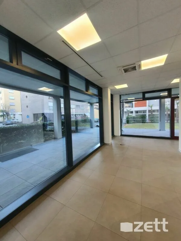 Gewerbefläche im EG (ca. 80 m²) - Lugano USI-Zone - Residenz Agorà