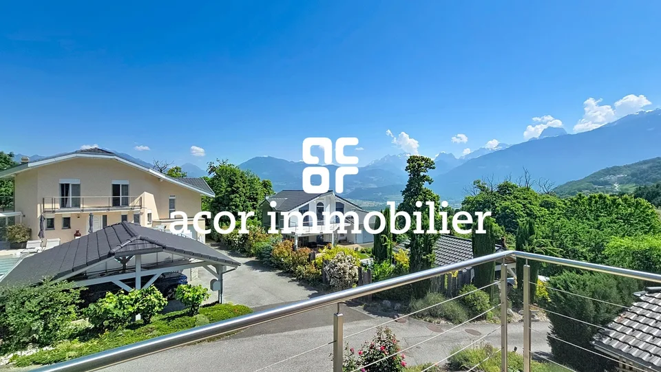 Villa mit spektakulären Volumen mit Blick auf die Alpen