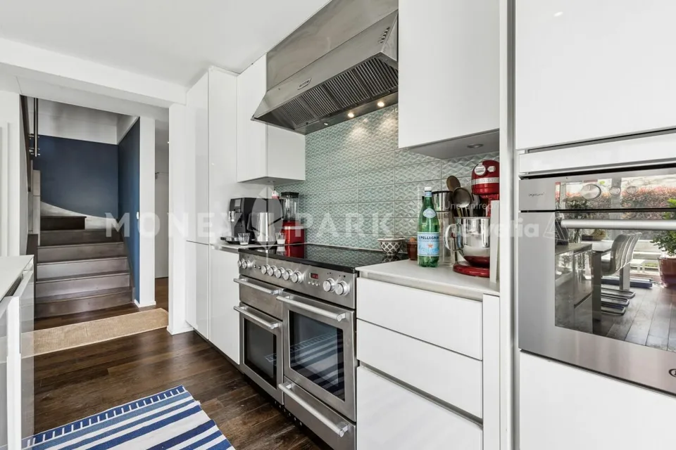 Semi-detached house with 5.5 rooms