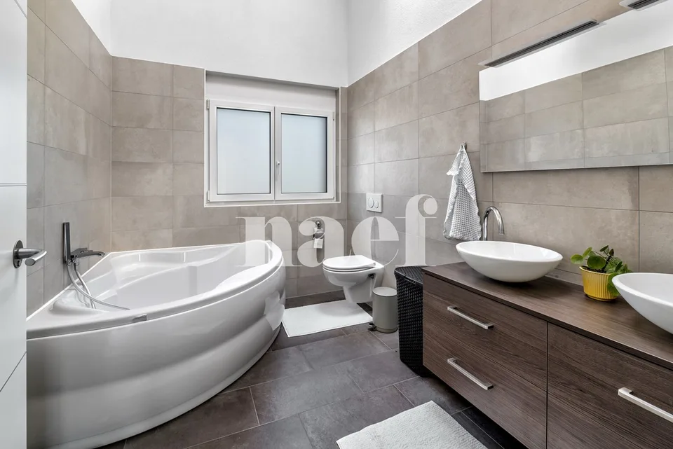 Prächtige 6-Zimmer-Villa zwischen Natur und Komfort – Foto 10 von 12