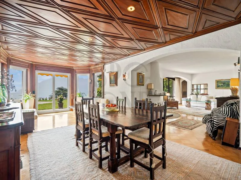 Casa d'eccezione con vista impareggiabile e piscina