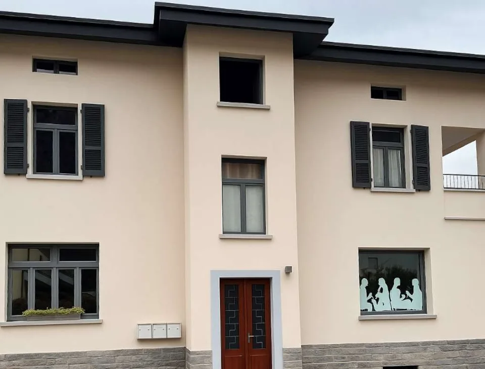 Palazzina da ristrutturare con grande potenziale