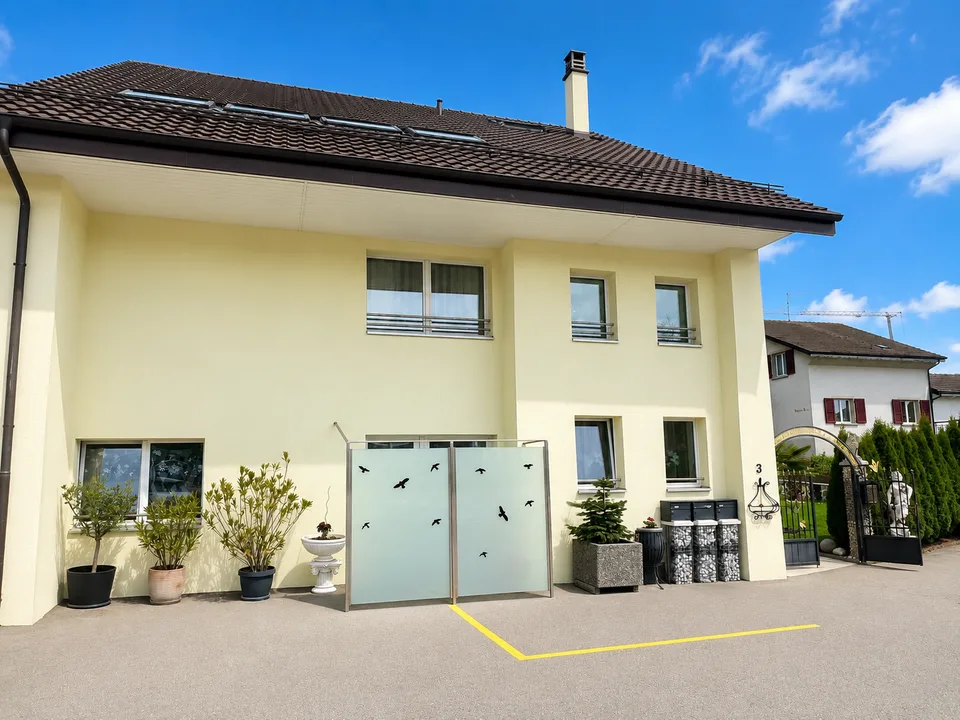 Eigenschaft mit Charakter, bestehend aus 3 Wohnungen – 393 m² Wohnfläche in Romont