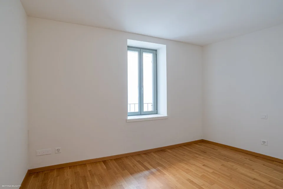 STABIO – WOHNUNG 3.5 ZIMMER HELL MIT GUTER AUSSTATTUNG