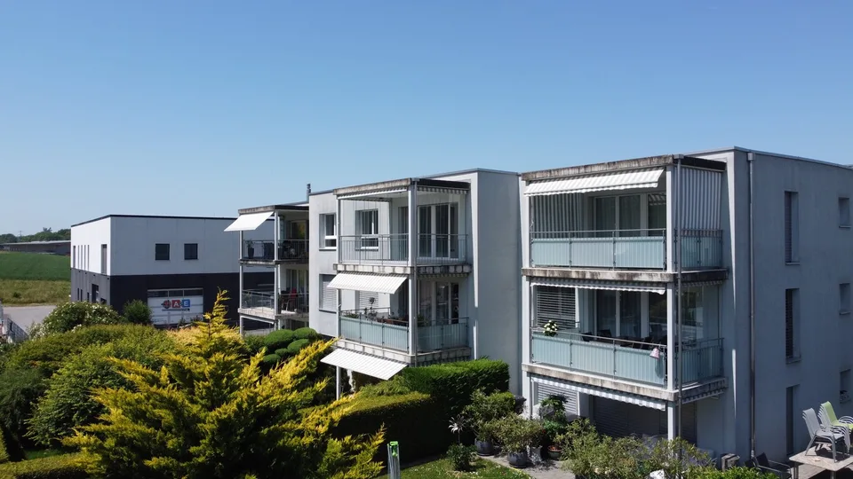 Einziehen und Wohlfühlen: Ihr neues Zuhause mit Balkon / Wintergarten-Feeling zu jeder Jahreszeit!