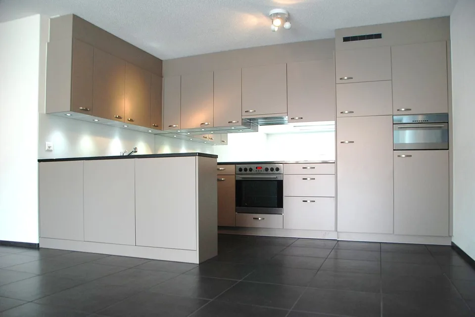 Einziehen und Wohlfühlen: Ihr neues Zuhause mit Balkon / Wintergarten-Feeling zu jeder Jahreszeit!