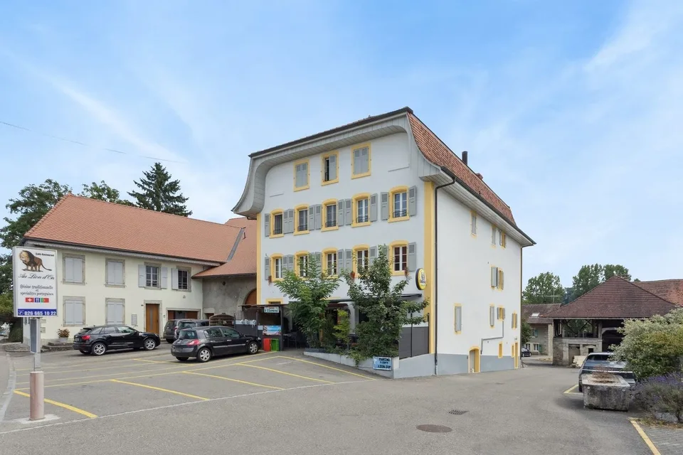 Immeuble mixte avec restaurant- Excellent potentiel de rendement
