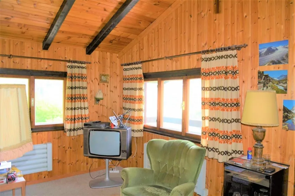Renovationsbedürftiges Chalet bei Staldenried in herrlicher Umgebung – Foto 14 von 15