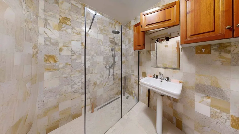 Geräumige 4.5-Zimmer-Wohnung renoviert - Charme garantiert – Foto 7 von 7