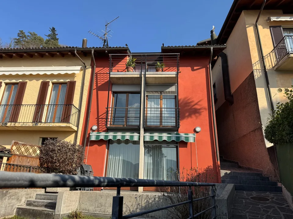 Casa   con vista lago Collina d'Oro Carabietta anche SECONDA RESIDENZA
