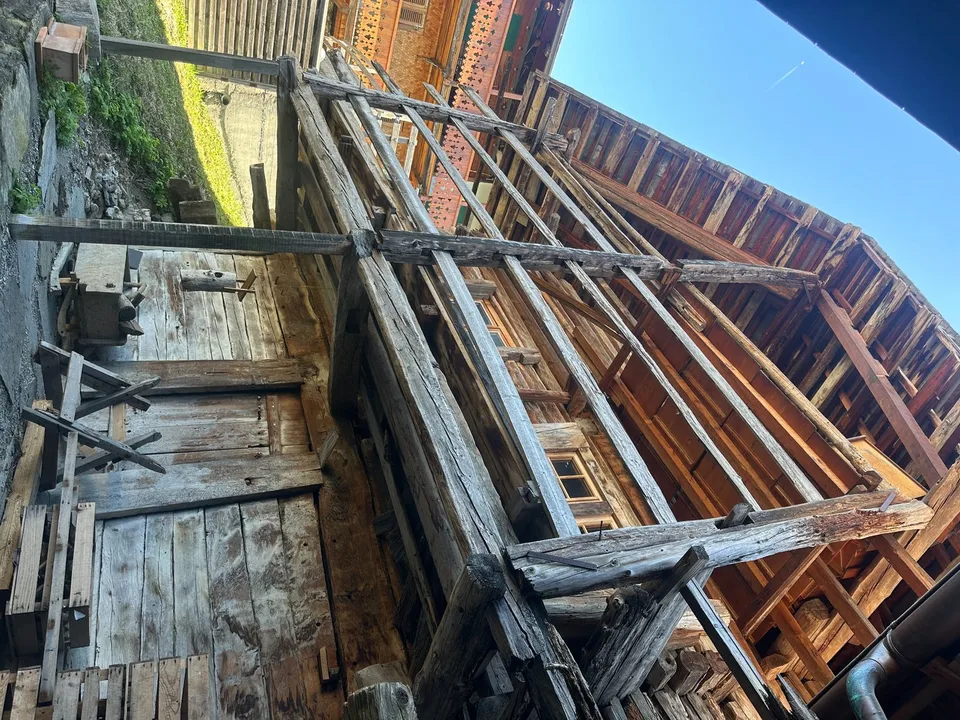 Barn to renovate in Les Agettes – photo 6 of 7
