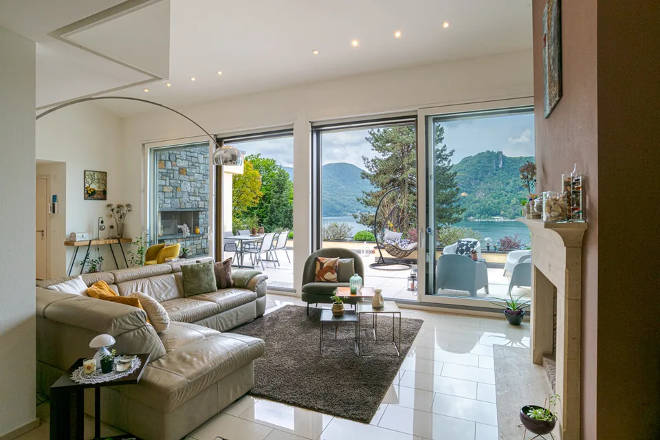 COLLINA D'ORO  ATTICO VISTA LAGO ANCHE SECONDA RESIDENZA