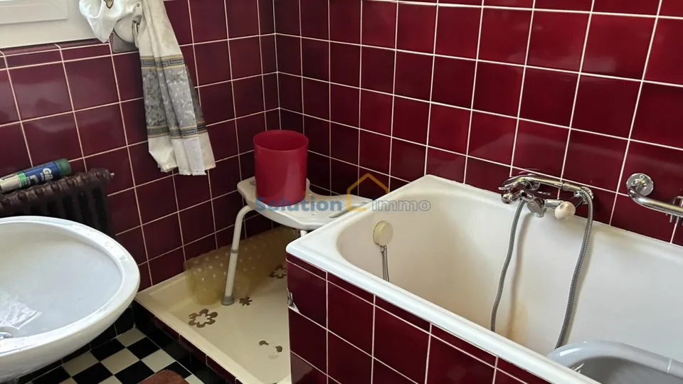 Villa mit 2 großen Apartments, nahe Zentrum – Foto 12 von 12
