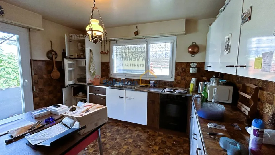Villa mit 2 großen Apartments, nahe Zentrum – Foto 11 von 12