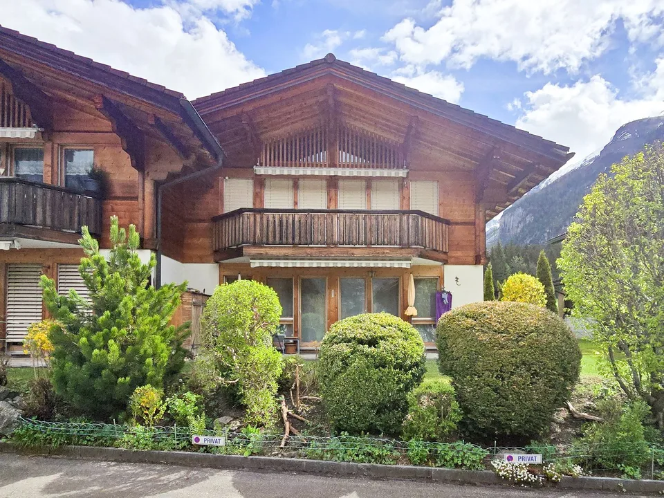 Attraktive 3.5-Zimmer-Erdgeschosswohnung in einem Zweifamilienhaus in Kandersteg