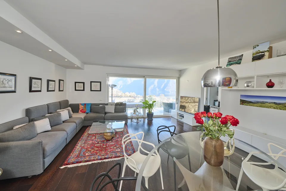 Prestigioso 4,5 locali vista lago a due passi dal centro di Lugano
