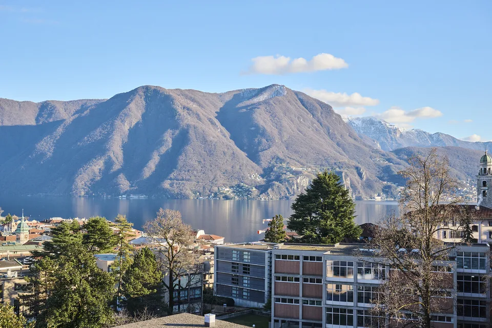 Prestigioso 4,5 locali vista lago a due passi dal centro di Lugano
