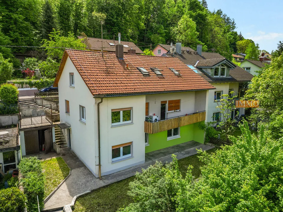 IMMORath.de - Casa a due famiglie attraente con giardino a Lörrach
