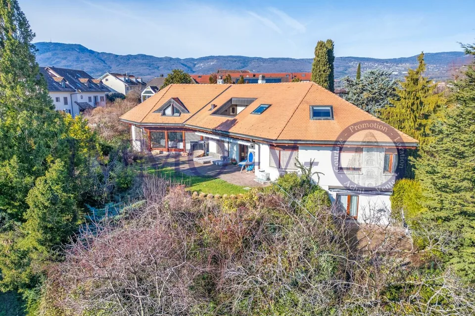 EXCLUSIVE AVEC PISCINE INTERIEURE ET GRANDE PARCELLE