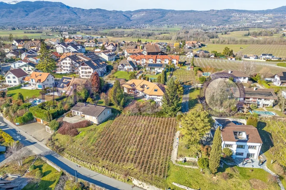 EXKLUSIV MIT INNENSWIMMBAD UND GROßEM GRUNDSTÜCK – Foto 15 von 15