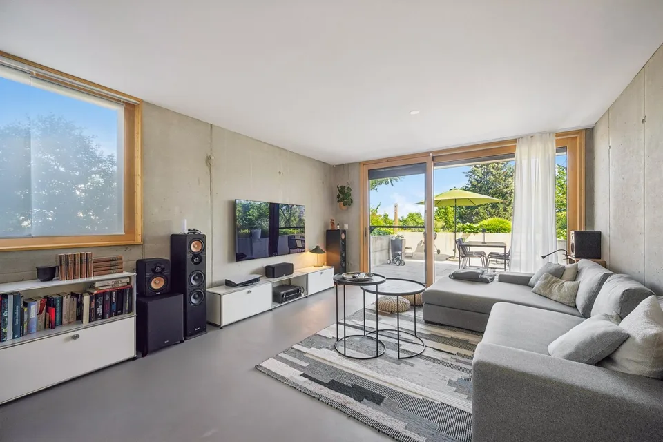 APPARTEMENT TERRASSE MODERNE 4.5 PIÈCES AU REZ-DE-CHAUSSEE AVEC GARAGE & PLACE DE PARKING EXTÉRIEURE