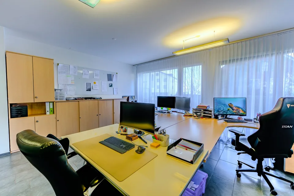 Moderne Bürofläche mit Küche und DU/WC im Steuerparadies Freienbach SZ – Foto 6 von 12
