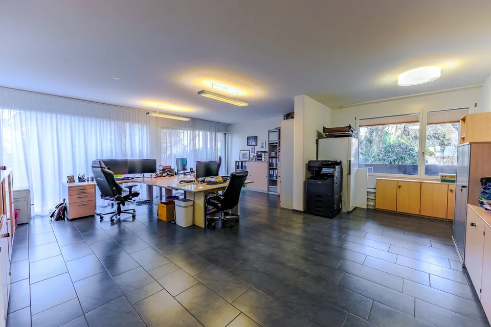 Moderne Bürofläche mit Küche und DU/WC im Steuerparadies Freienbach SZ – Foto 9 von 12