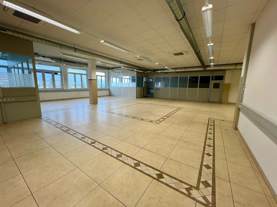 Spazio commerciale 3° piano a Eschen in vendita, oggetto di rendita, vicino al confine – foto 12 di 13