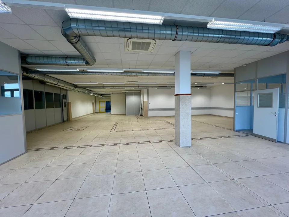 Spazio commerciale 3° piano a Eschen in vendita, oggetto di rendita, vicino al confine – foto 9 di 13