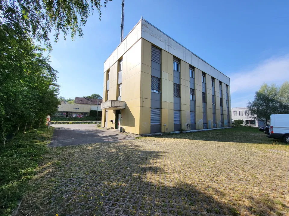 Spazi commerciali moderni a Niederwangen, Berna – foto 6 di 6