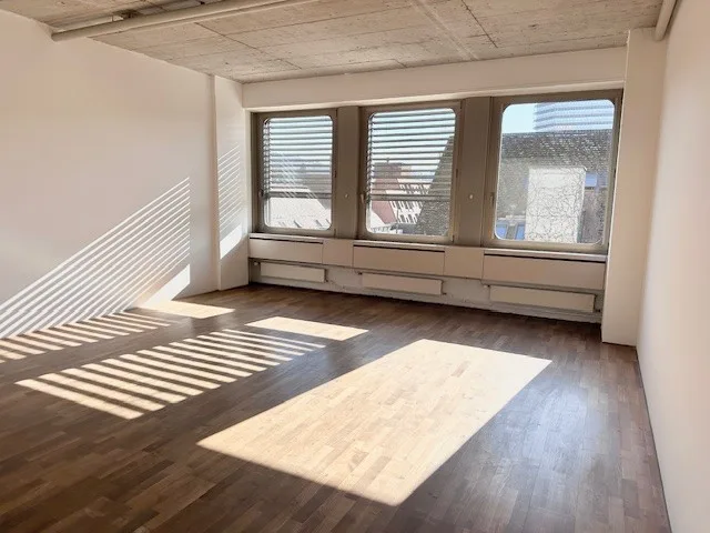 270 m2 di spazio per uffici nel distretto 5