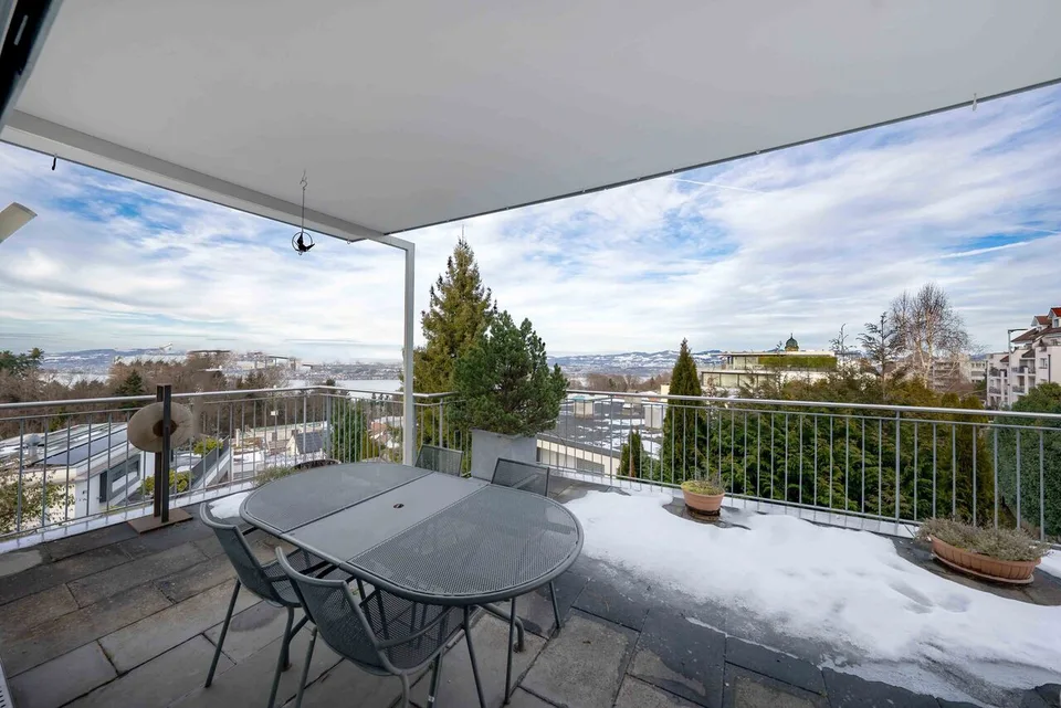 Casa unifamiliare di 7,5 locali con vista fantastica sul lago a Feusisberg