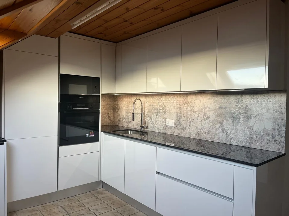 Lichtdurchflutete Dachwohnung