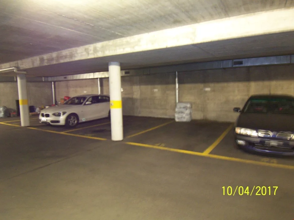 Garage 50 Schritte vom Hauptbahnhof Solothurn, Parterre
