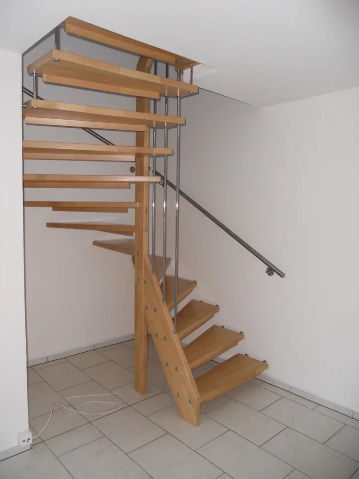 Helle, moderne 5½-Zimmer-Dachwohnung an zentraler Lage