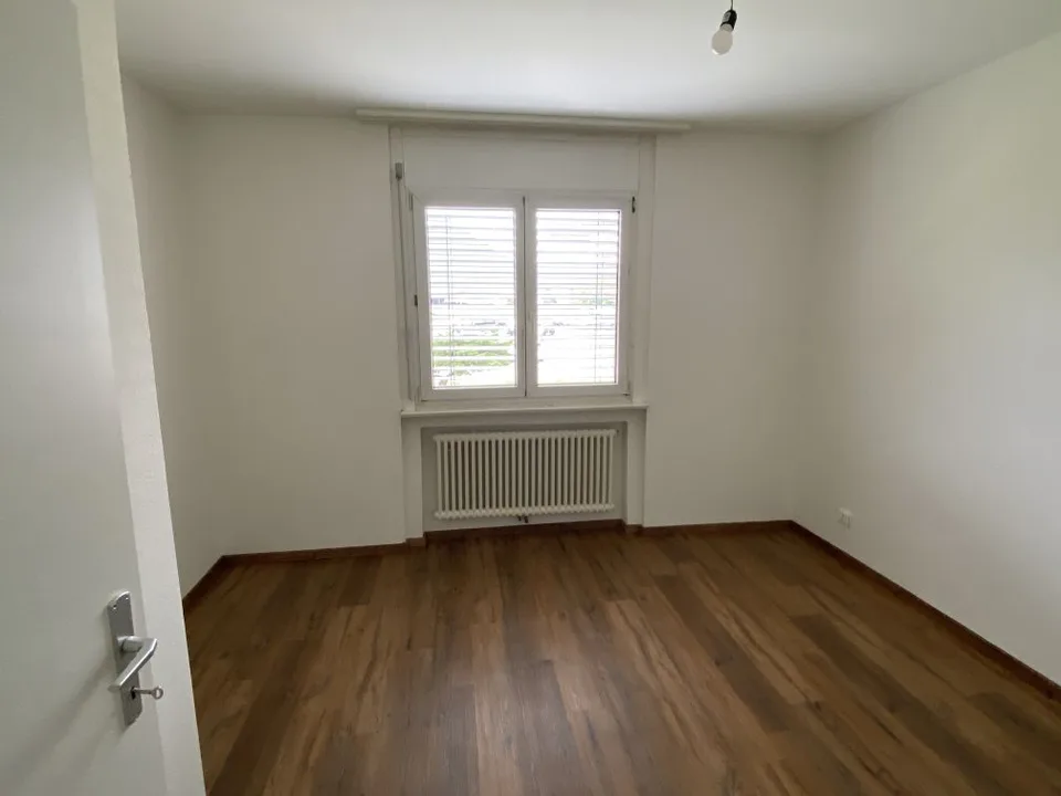 Appartement moderne 3.5 pièces avec balcon et vue panoramique à Biasca