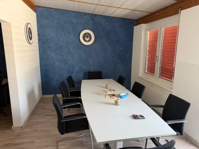 Espace commercial et de pratique moderne sur la Bonnstrasse à Düdingen