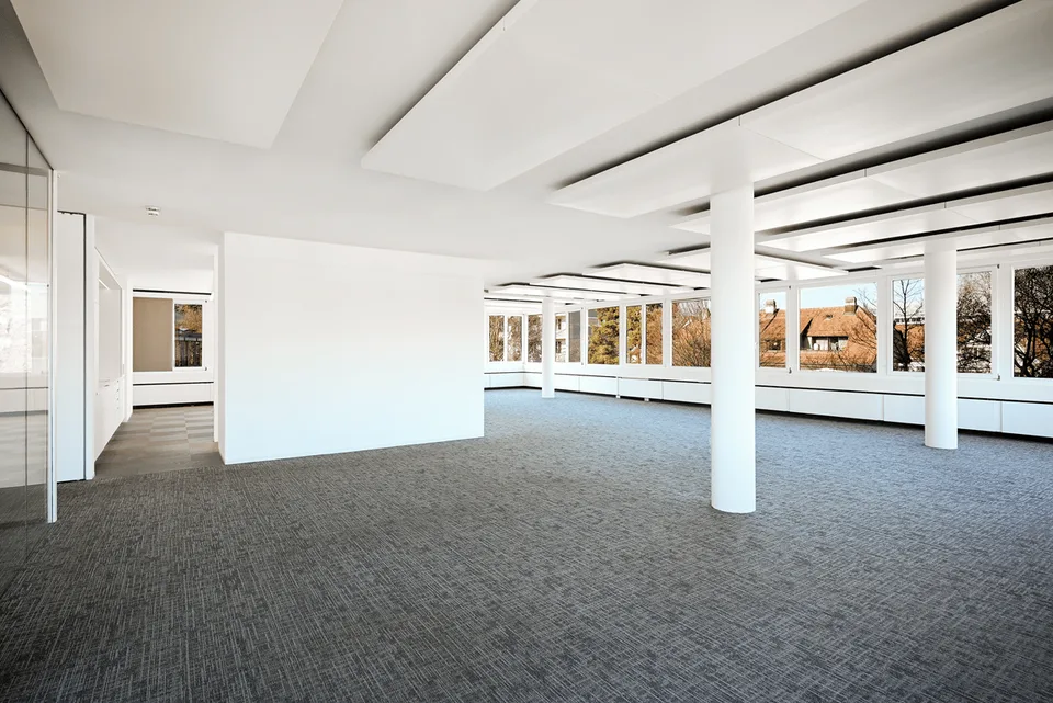 PLUG & PLAY OFFICES MIT VIEL TAGESLICHT – Foto 8 von 13
