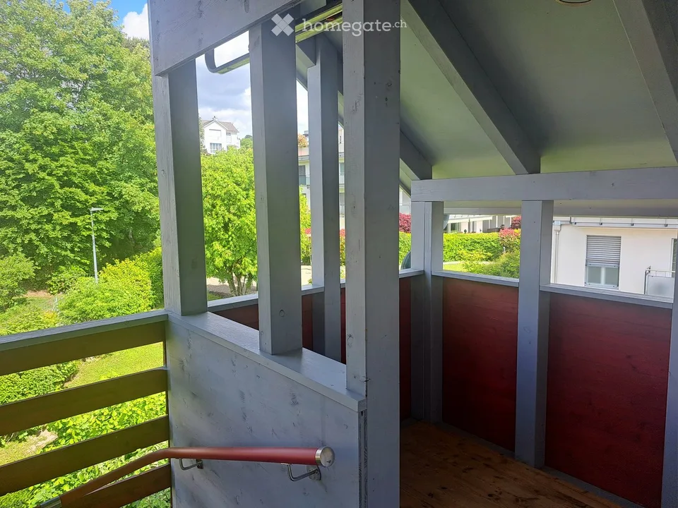 Appartamento mansardato da sogno con vista sul lago a Erlenbach ZH