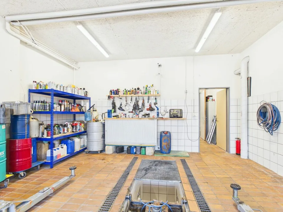 Ihre Traum-Garage in Fällanden wartet auf Sie!