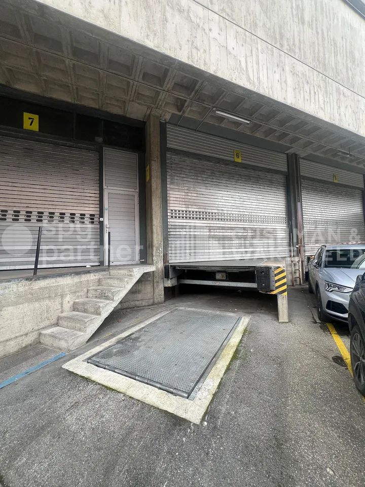 Junge 23 - Logistiklager im Erdgeschoss von 1.000 m², La Praille