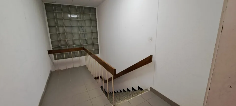 Bienne, grande surface commerciale de 5.5 pièces située au rez-de-chaussée dans une zone fréquentée – foto 6 di 8