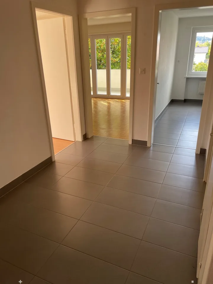 Renovierte 3-Zimmerwohnung mit 2 Balkonen – photo 7 of 9