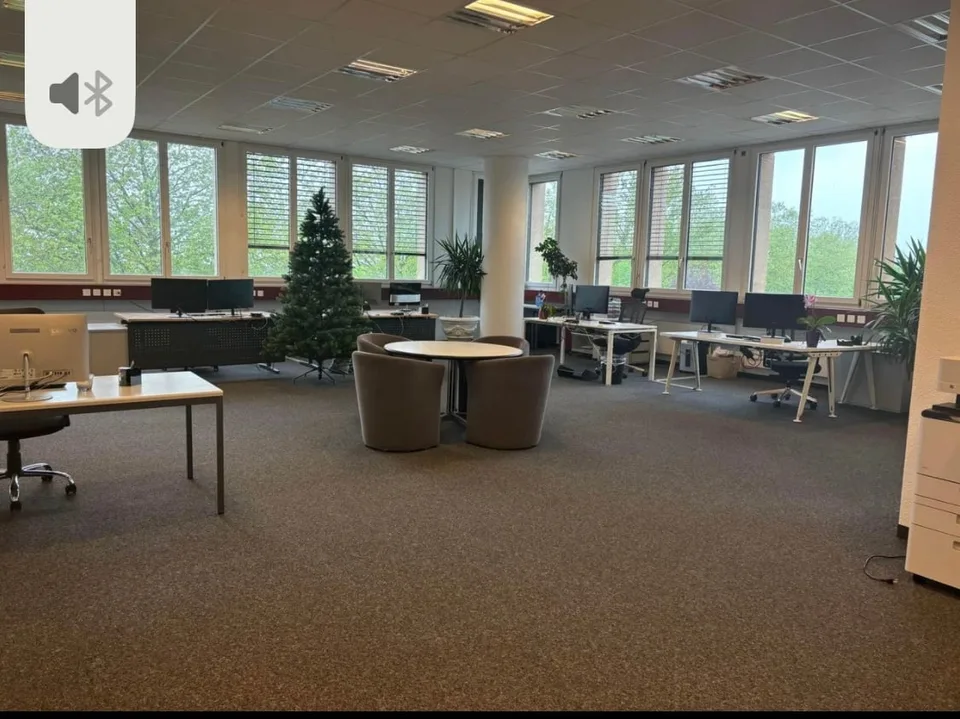 Local professionnel à louer 234 m² + 6 places parc à louer – Renens