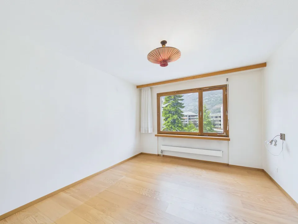 Helle und grosszügige 4.5-Zimmer-Wohnung mit Balkon im Herzen von Visp