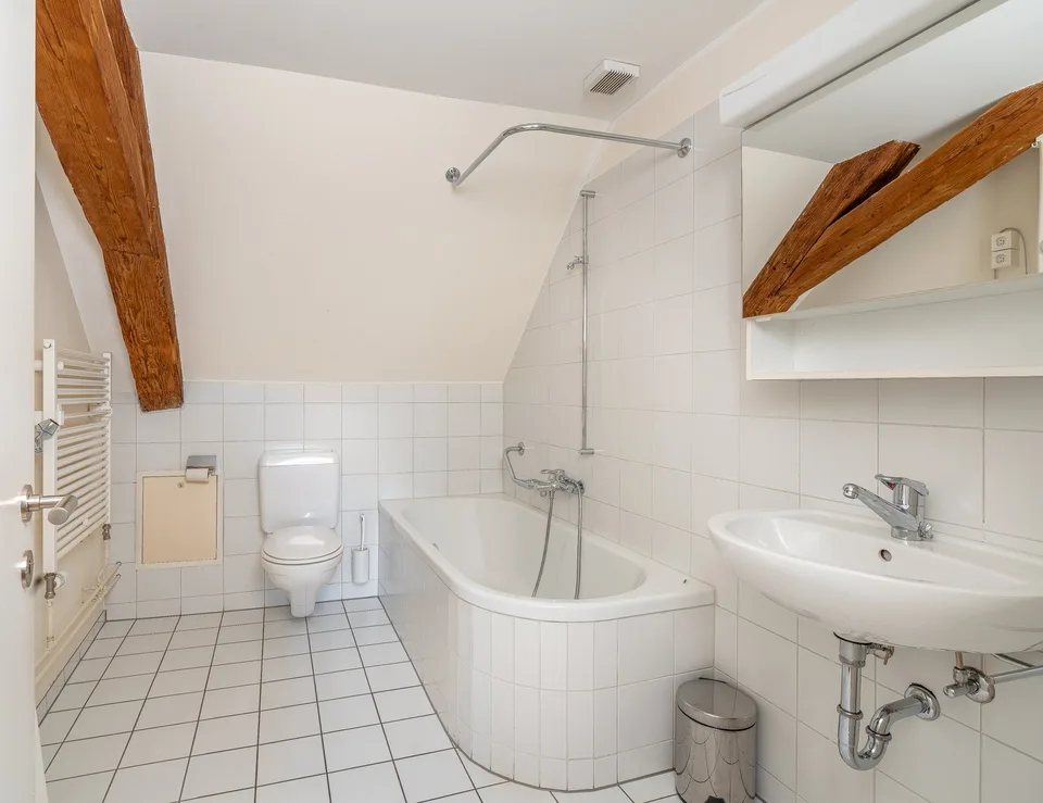 Single workspace for rent in Ittigen Castle – photo 9 of 9