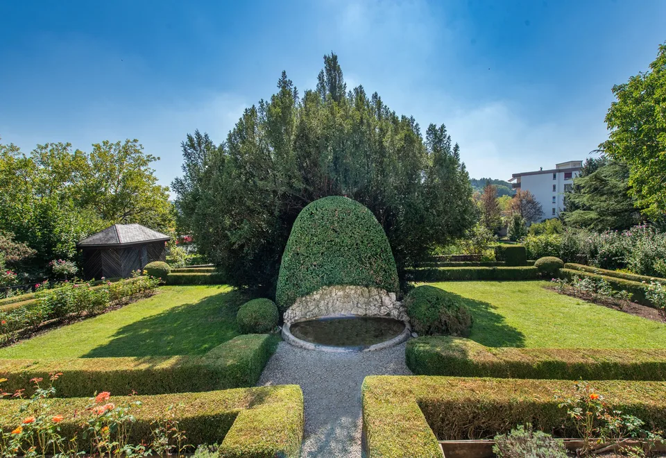 Single workspace for rent in Ittigen Castle